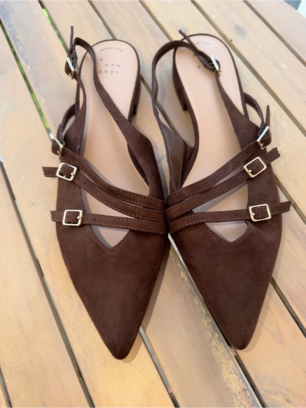 Women's Pointed Slingback Flats in Brown size 9.5
